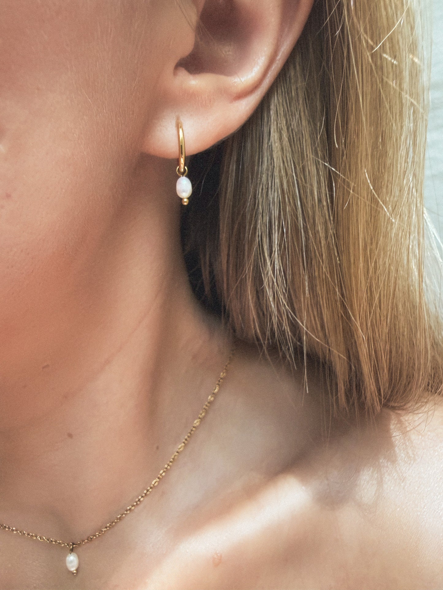 Isla Pearl Earrings 1
