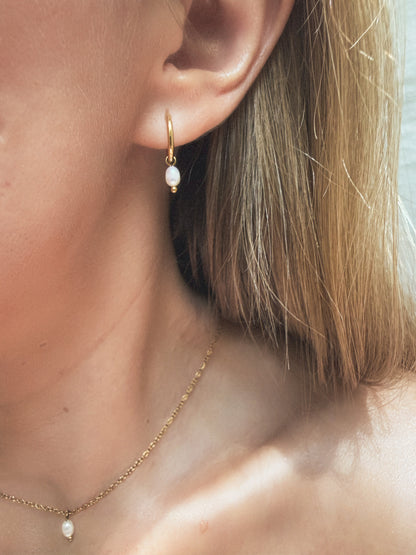 Isla Pearl Earrings 1